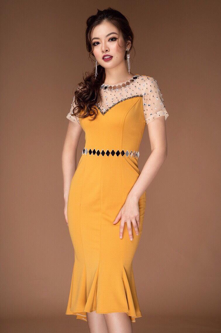 15 Kiểu đầm trung niên đẹp U40, U50 cao cấp dự tiệc được yêu thích nhất hiện nay