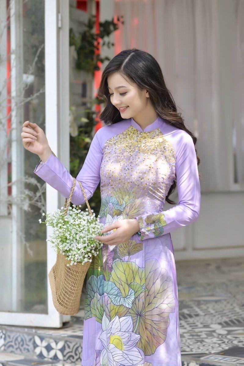 Thời trang áo dài cách tân tay lỡ, truyền thống cao cấp cho quý bà 2021