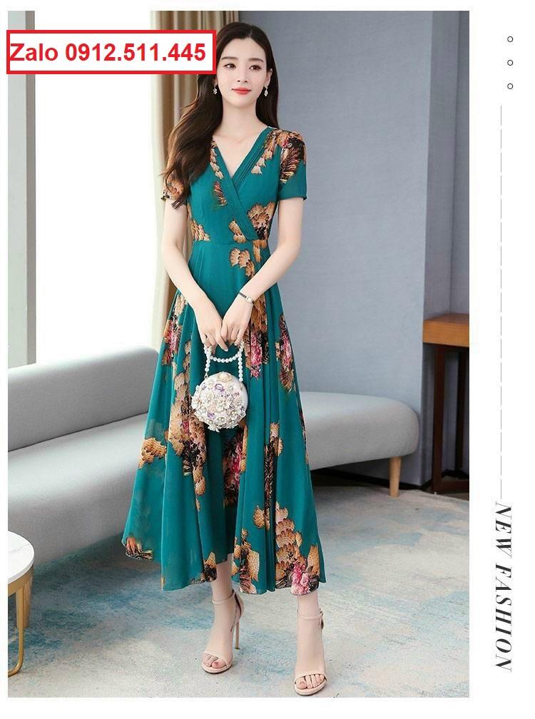 Trẻ trung, duyên dáng với những mẫu thiết kế đầm maxi đẹp nhất 2021