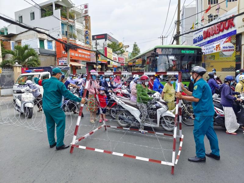 TP.HCM giãn cách theo Chỉ thị 16 đến 15-9, 'ai ở đâu thì ở đó từ ngày 16-8 đến hết ngày 15-9-2021